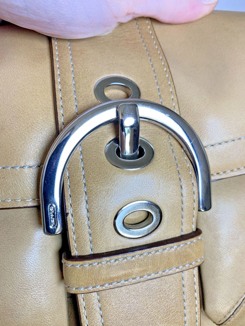 Vintage Coach Soho Buckle Flap Shoulder Bag 9434 British Tan Leather Y2K - Picture 3 of 16